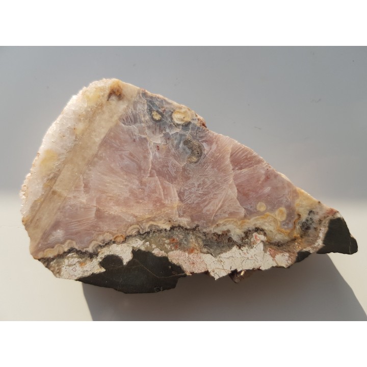 Agat, różowy chalcedon z Borówna