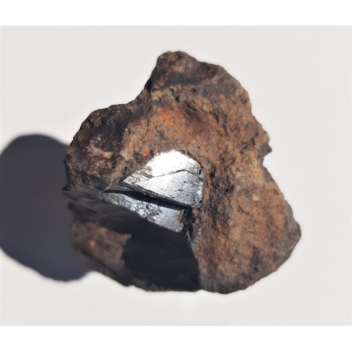 Duży augit w bazalcie z Różanej k. Złotoryi