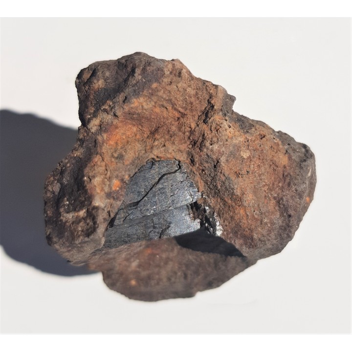 Duży augit w bazalcie z Różanej k. Złotoryi