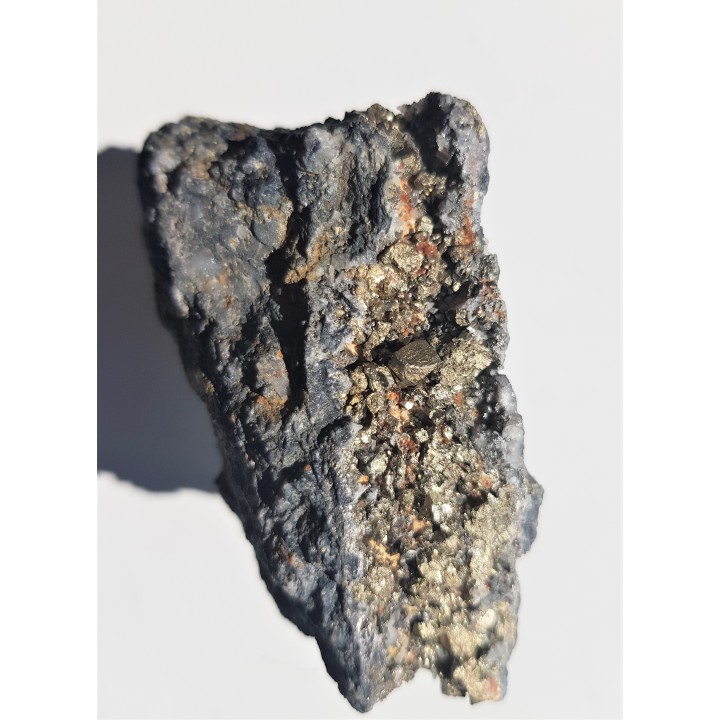 Żyła rudna z licznymi kryształami pirytu z Radzimowic