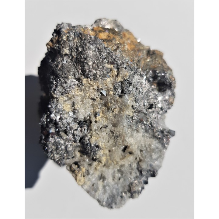 Żyła rudna z licznymi kryształami arsenopirytu z Radzimowic