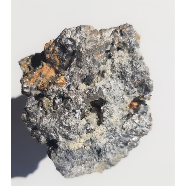 Żyła rudna z licznymi kryształami arsenopirytu z Radzimowic