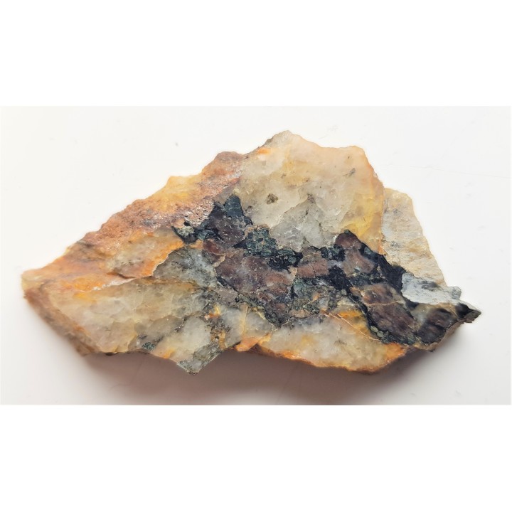 Gahnit (spinel cynkowy) z Gierczyna