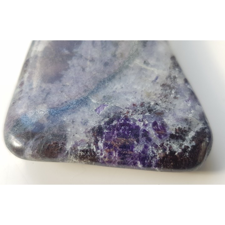 Unikatowy surowiec ozdobny - violan z doliny Aosty (Włochy)