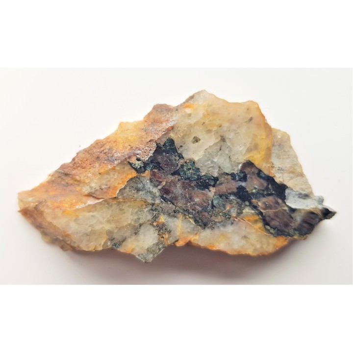 Gahnit (spinel cynkowy) z Gierczyna