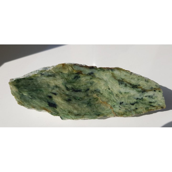 Okaz polerowanego nefrytu z Jordanowa Śląskiego