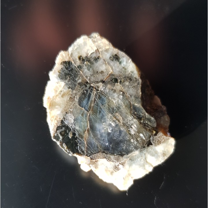 Kordieryt w pegmatycie z Zagórza Śląskiego