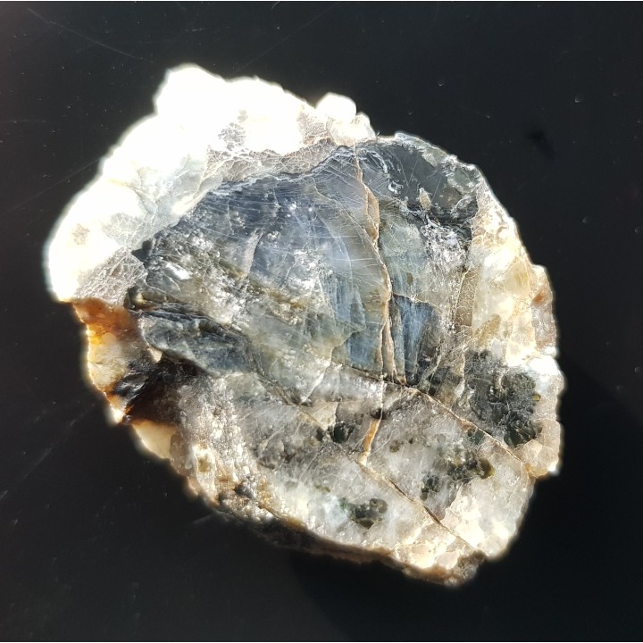 Kordieryt w pegmatycie z Zagórza Śląskiego