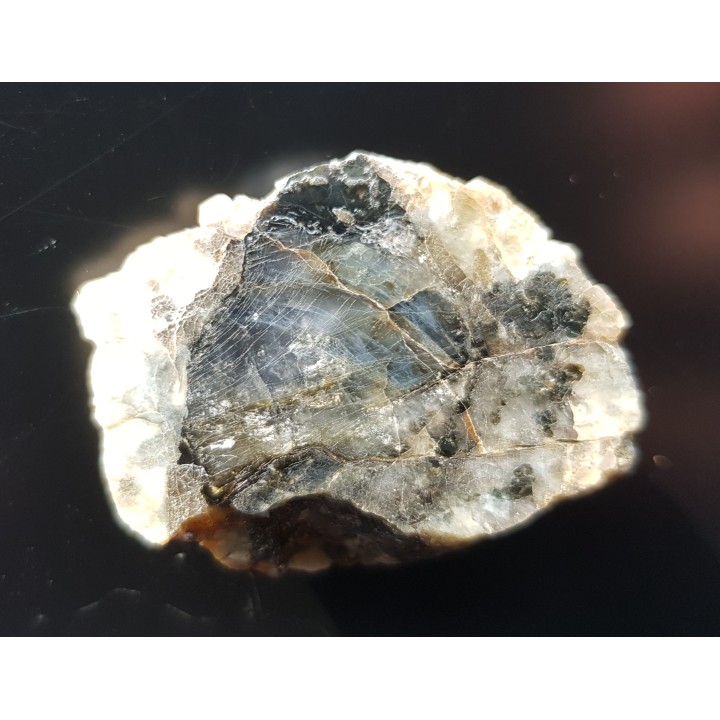 Kordieryt w pegmatycie z Zagórza Śląskiego