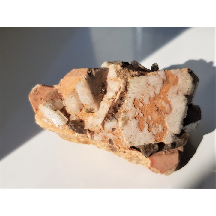 Idealna szczotka skaleni potasowych z albitem z Karkonoszy