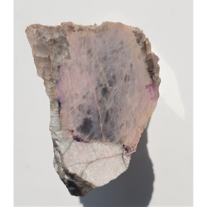 Polerowany okaz różowego spodumenu z Piławy Grn.