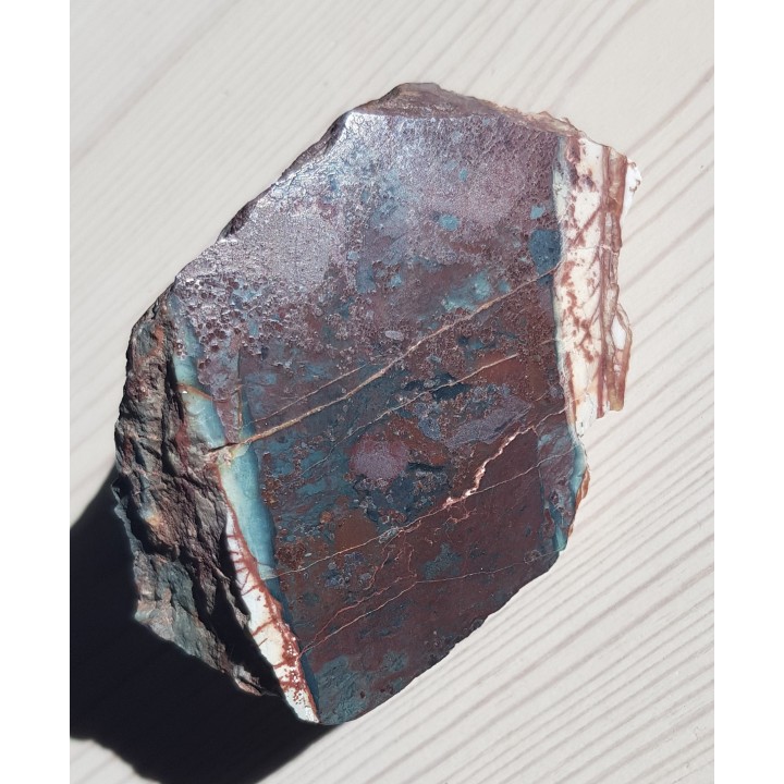 Masywna, miąższa żyła zielonego folerytu z Nowej Rudy