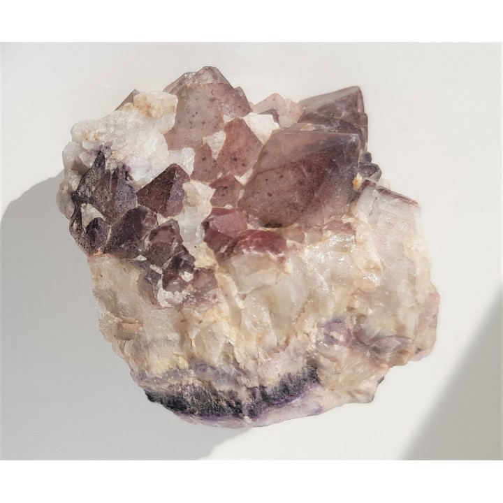 Szczotka kwarców żelazistych na fluorycie z Kletna