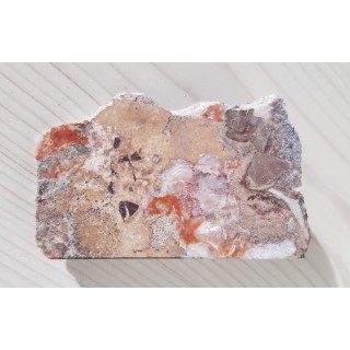 Żyłki chalcedonowo-kwarcowo-węglanowe w ryolicie z Ogorzelca