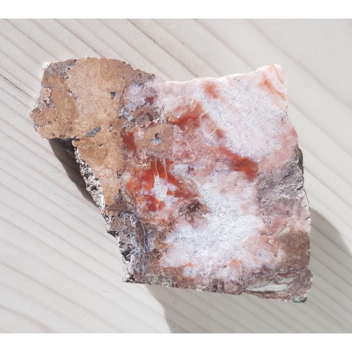 Żyłki chalcedonowo-kwarcowo-węglanowe w ryolicie z Ogorzelca