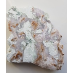 Fioletowy chalcedon z kopalni magnezytu w Wirach k. Sobótki