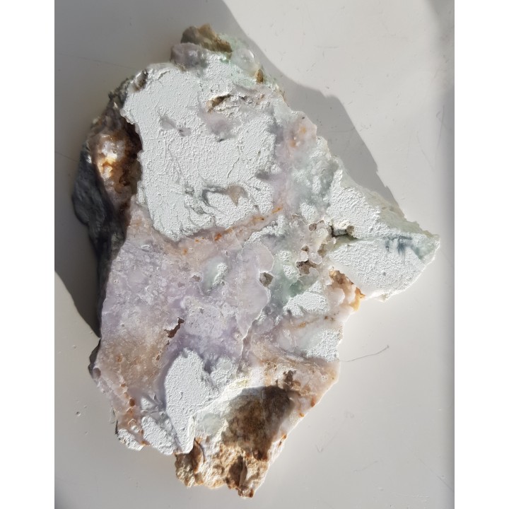 Fioletowy chalcedon z kopalni magnezytu w Wirach k. Sobótki