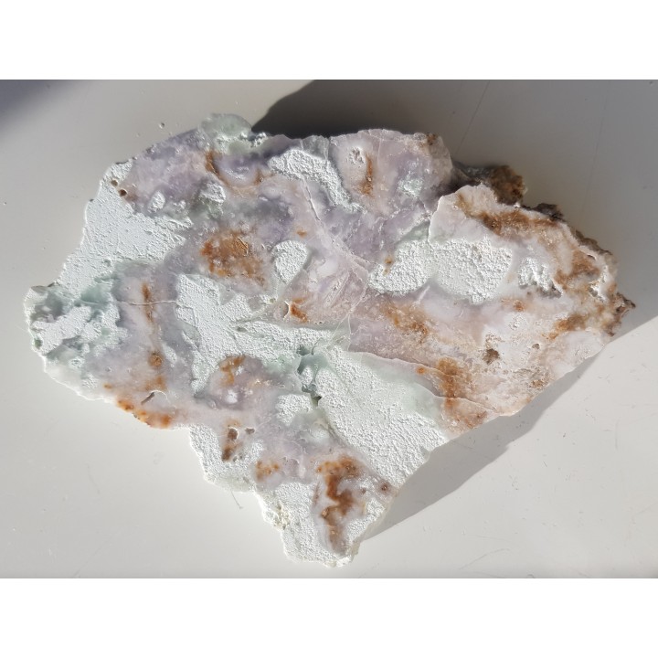 Fioletowy chalcedon z kopalni magnezytu w Wirach k. Sobótki