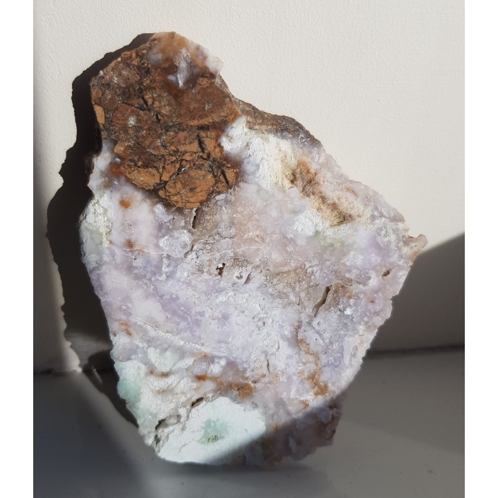 Fioletowy chalcedon z kopalni magnezytu w Wirach k. Sobótki