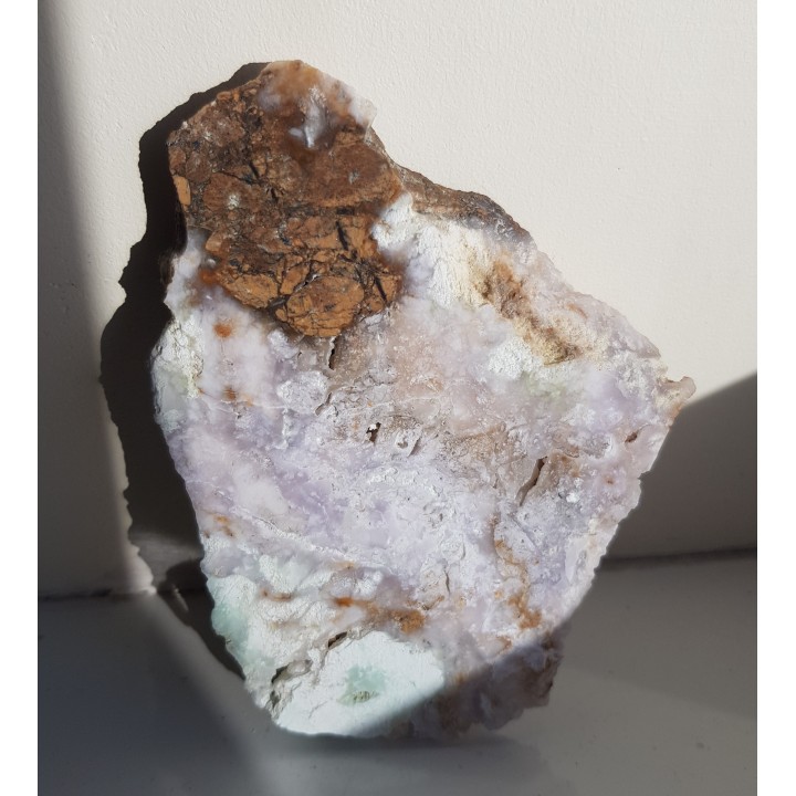 Fioletowy chalcedon z kopalni magnezytu w Wirach k. Sobótki