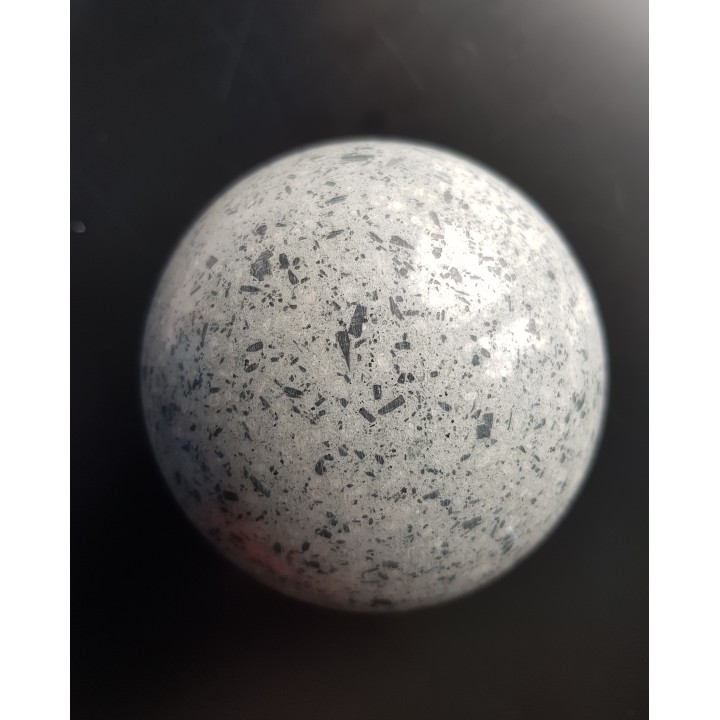 Kula z andezytu z Rosia Montana (Rumunia)