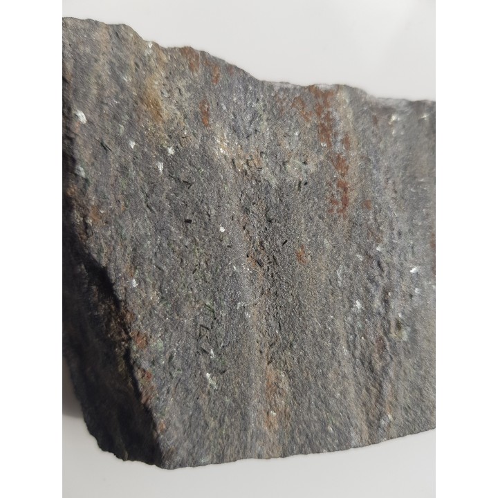 Igiełki turmalinów chromowo-wanadowych z Ząbkowic Śląskich