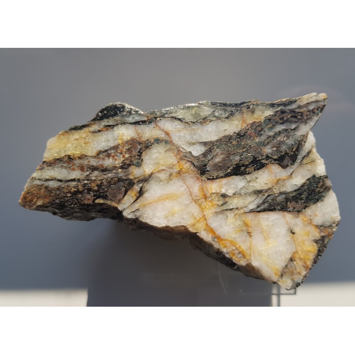 Spinel (gahnit), staurolit, granaty i min. kruszcowe z Gierczyna