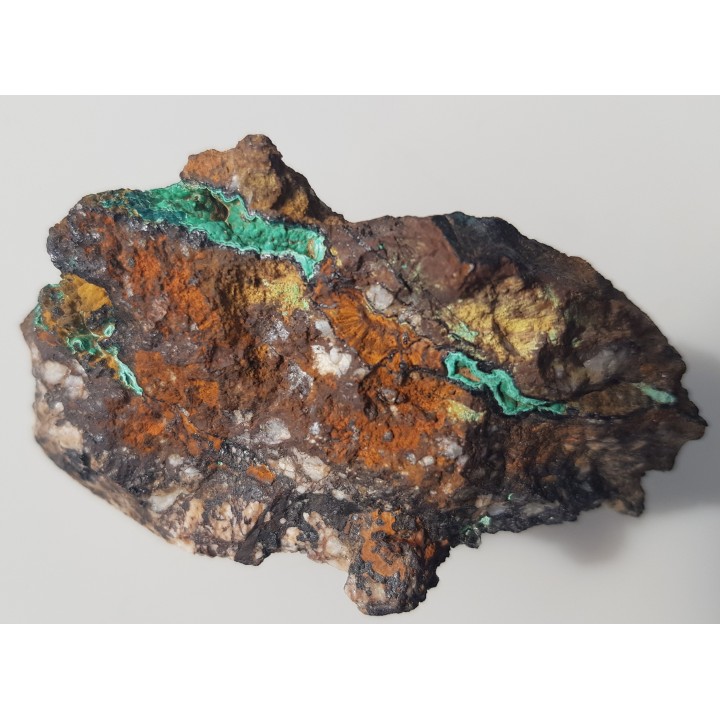 Malachit w żelaziaku brunatnym z Gór Kaczawskich