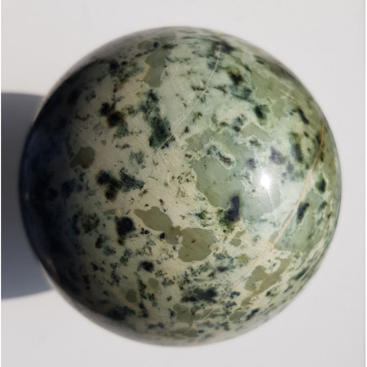 Kula z nefrytu z Jordanowa Śląskiego