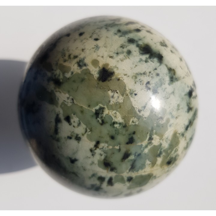 Kula z nefrytu z Jordanowa Śląskiego