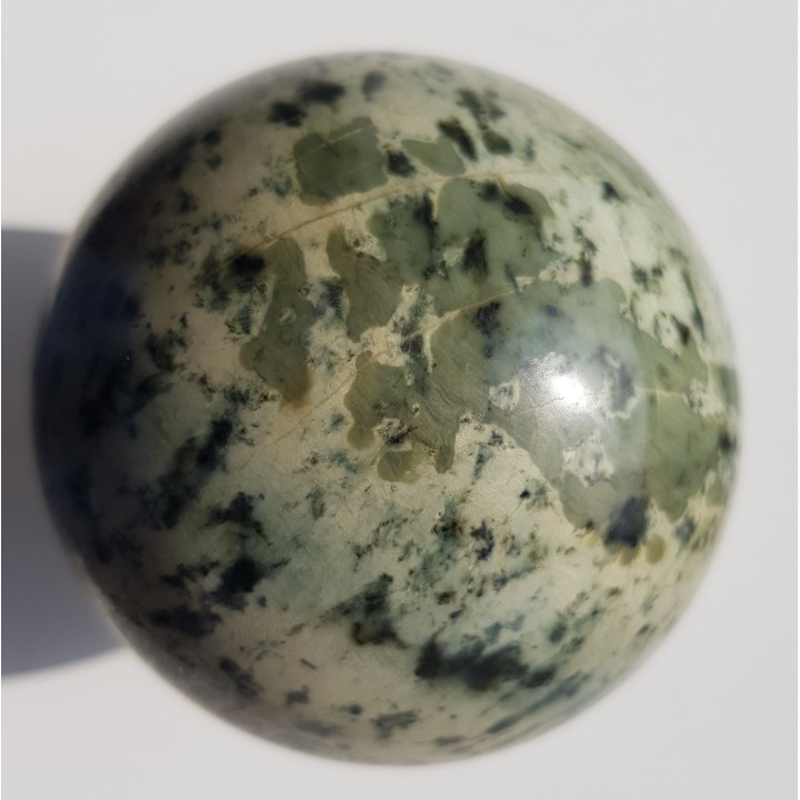 Kula z nefrytu z Jordanowa Śląskiego