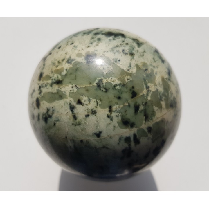 Kula z nefrytu z Jordanowa Śląskiego