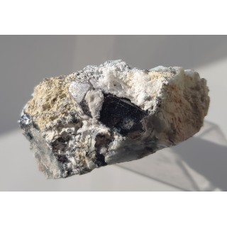 Kwarc dymny z bavenitem ze Strzegomia