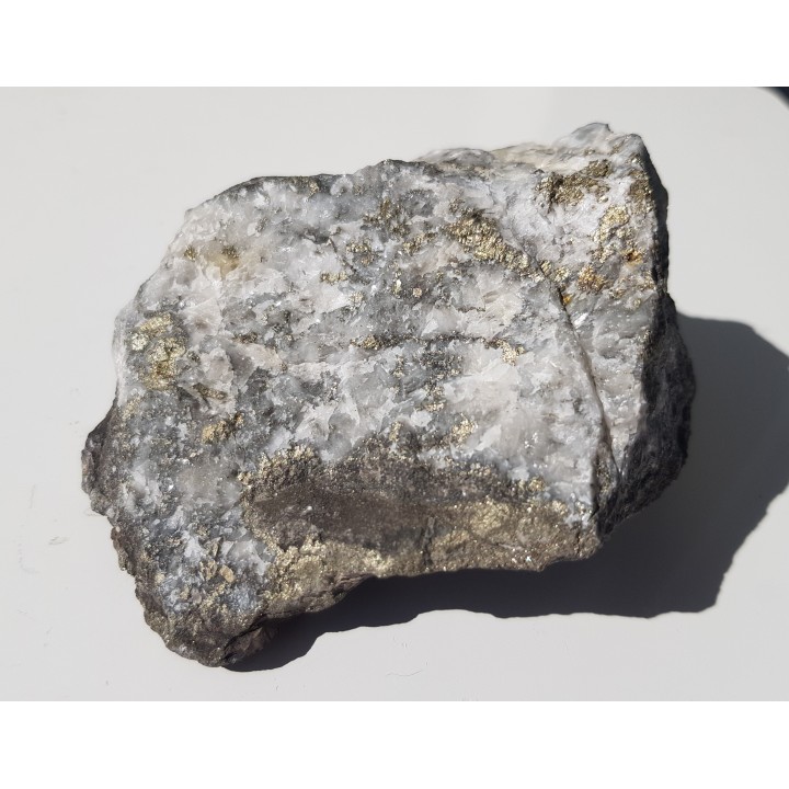 Piryt w barycie z Piskrzyna, G. Świętokrzyskie