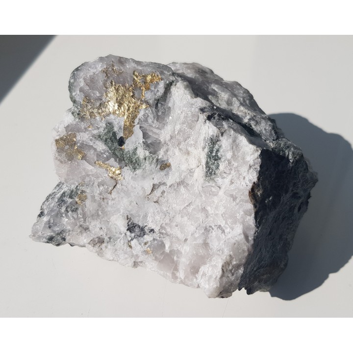 Piryt na kwarcu z Jarnołtówka