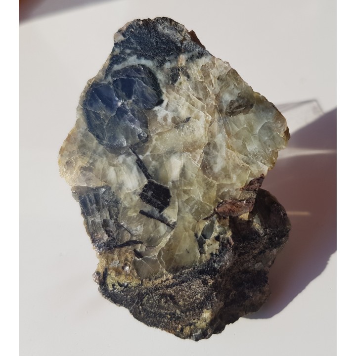 Kordieryt w pegmatycie z Zagórza Śląskiego