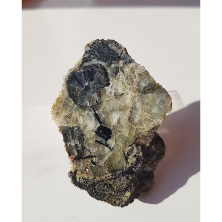 Kordieryt w pegmatycie z Zagórza Śląskiego