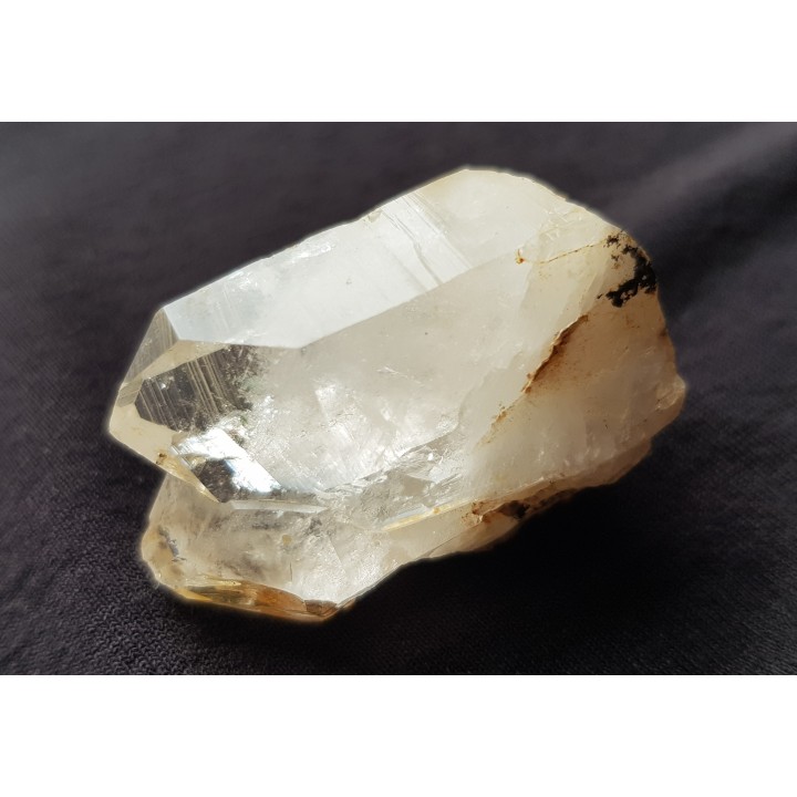 Allanit w krysztale górskim z Jaroszowa