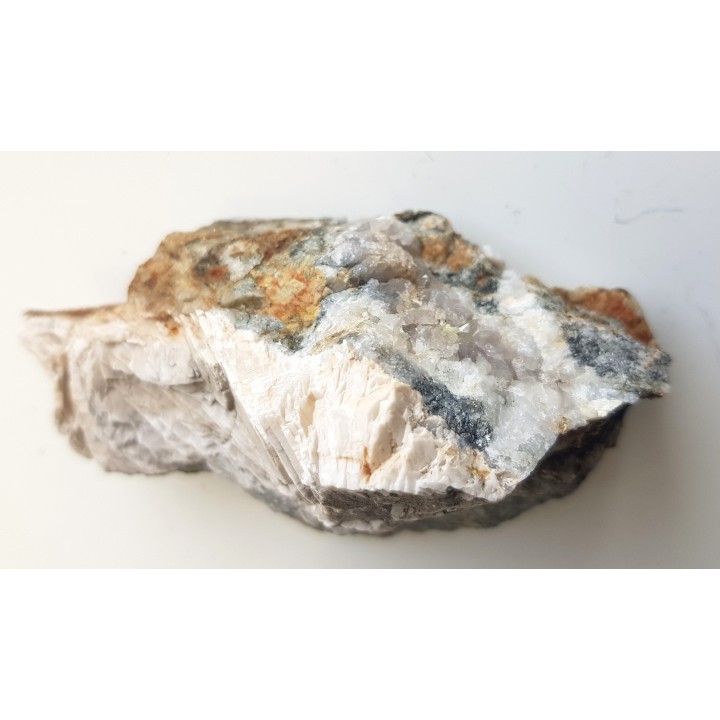 Tetraedryt w żyle kwarcowo-barytowej z okolic Jedliny Zdroju