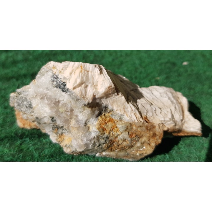 Tetraedryt w żyle kwarcowo-barytowej z okolic Jedliny Zdroju