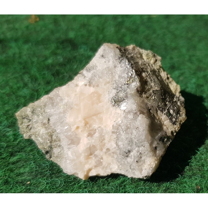 Tetraedryt w żyle kwarcowo-barytowej z okolic Jedliny Zdroju