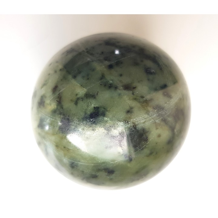 Kula z nefrytu z Jordanowa Śląskiego