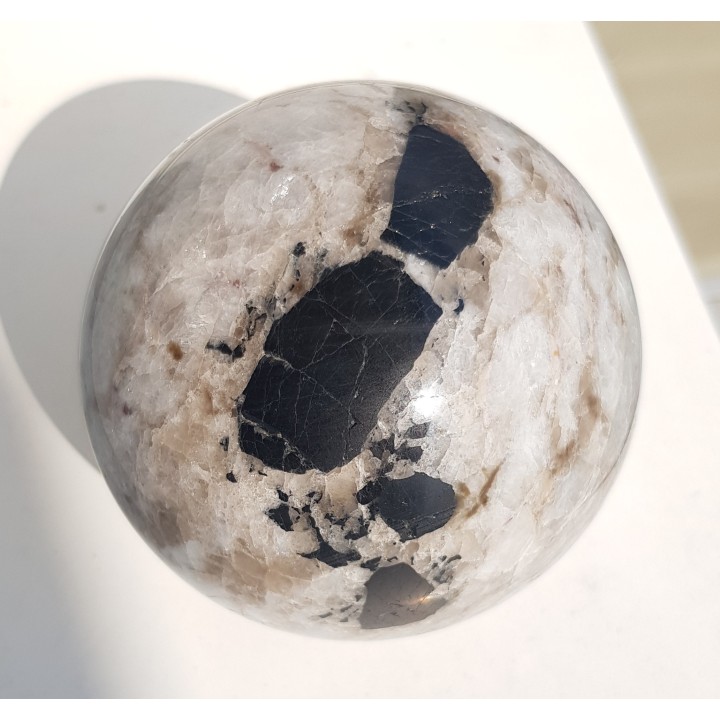 Okazała kula z pegmatytu litowego z Piławy Grn.