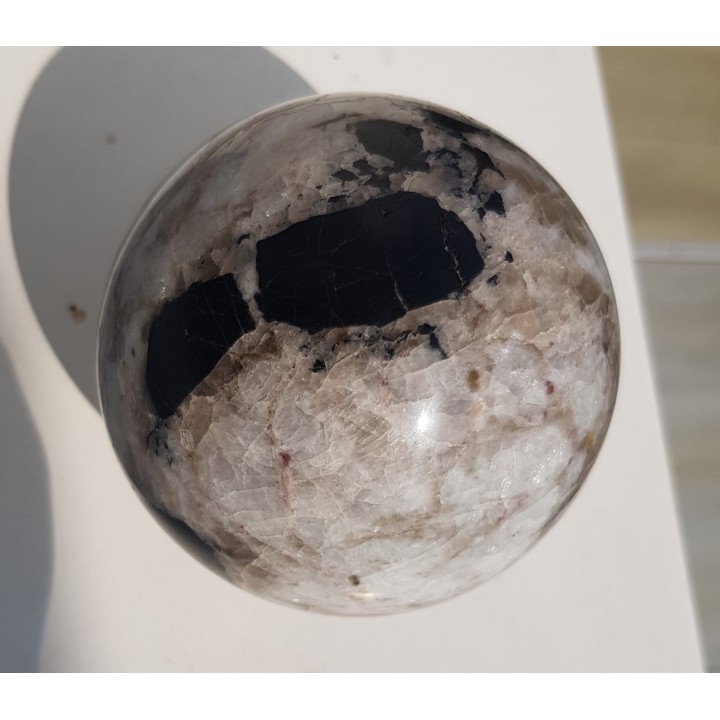 Okazała kula z pegmatytu litowego z Piławy Grn.