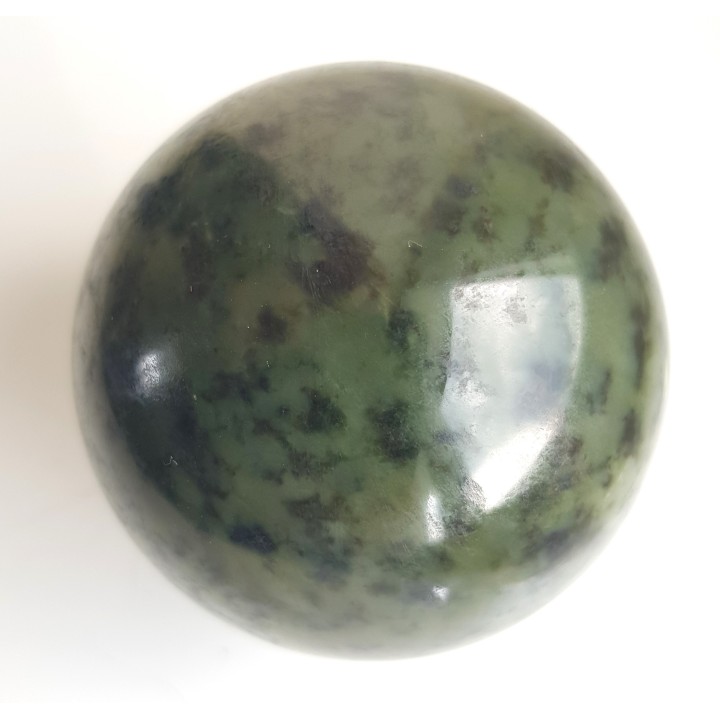 Kula z nefrytu z Jordanowa Śląskiego