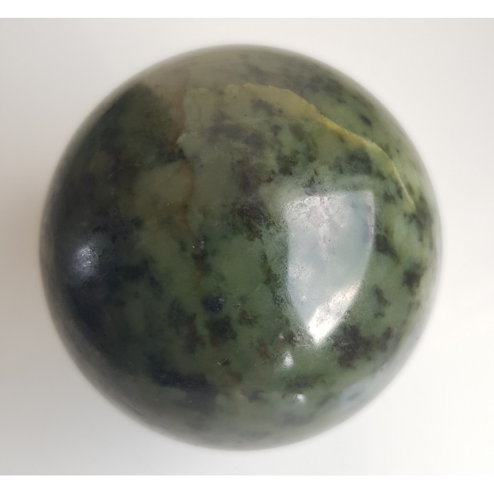 Kula z nefrytu z Jordanowa Śląskiego