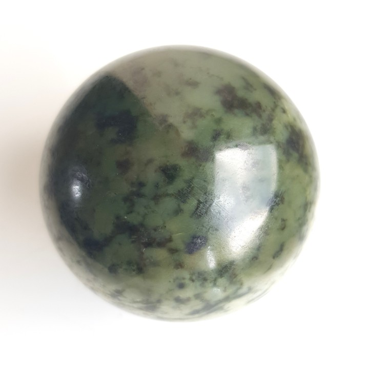 Kula z nefrytu z Jordanowa Śląskiego