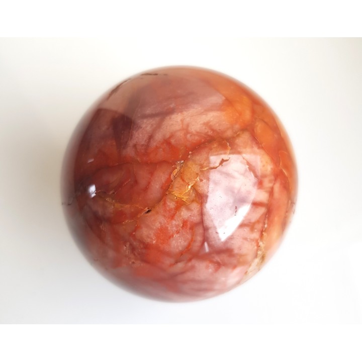 Piękna kula z barwnego chalcedonu z aluwiów Nysy Kłodzkiej