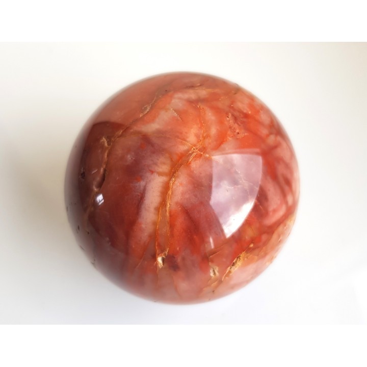Piękna kula z barwnego chalcedonu z aluwiów Nysy Kłodzkiej