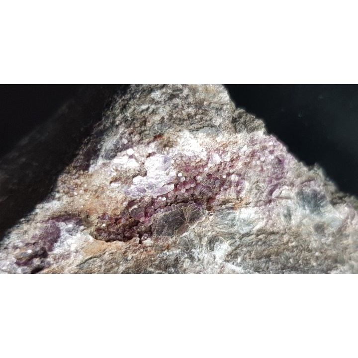 Krystaliczny klinochlor chromowy z Tąpadeł k. Sobótki